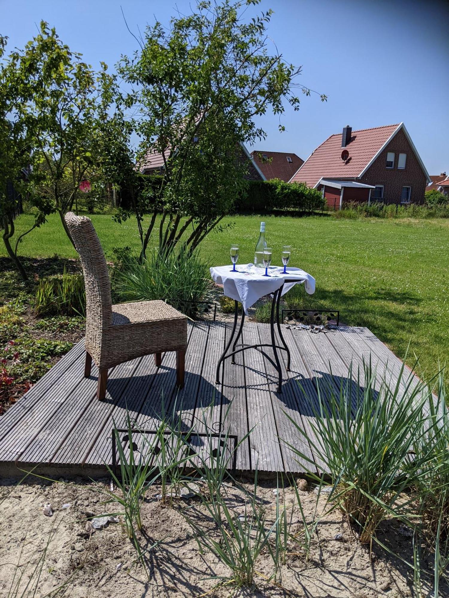 Drei-Insel-Blick Nessmersiel Exterior foto